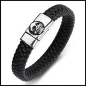 Single Skull Stainless Steel Men’s Bracelet